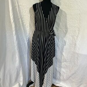 Wrapper maxi dress, size medium‎